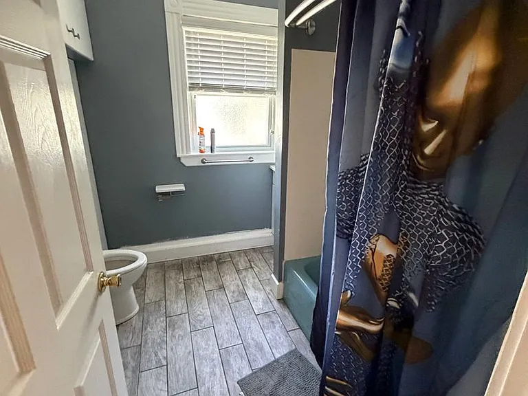 325 Rogers St — Photo 21