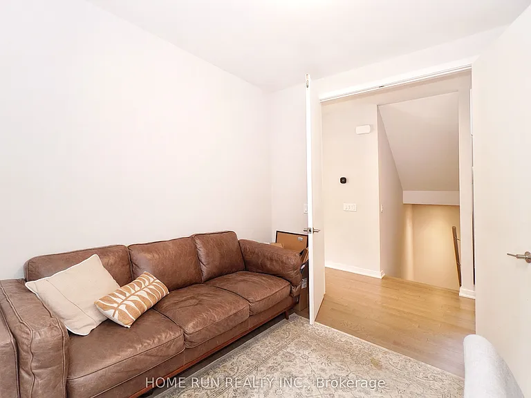 250 Soprano Ave — Photo 16