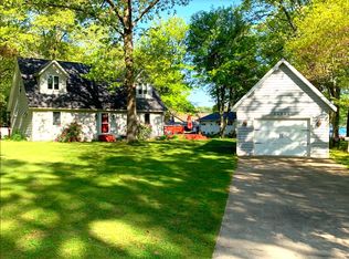 32982 Haley Rd, Dowagiac, MI 49047