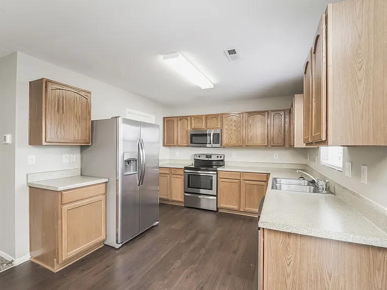4405 Larkhaven Village Dr — Photo 9