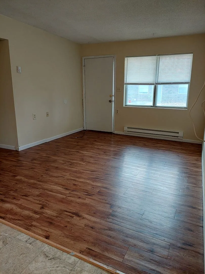 Rosewood Apartments — Photo 3