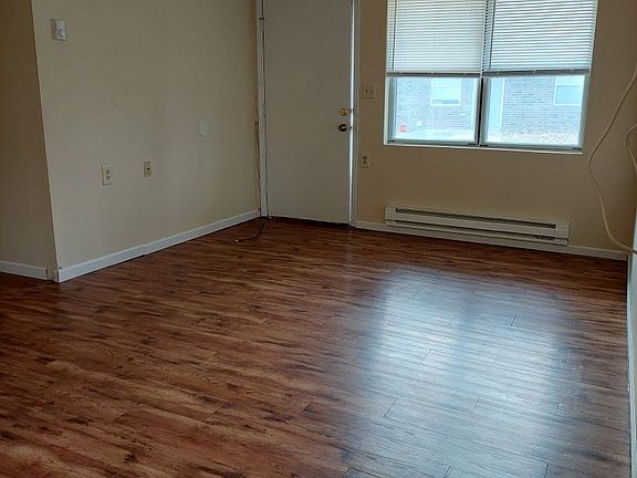 3rd image of 1714 Ashley St #2