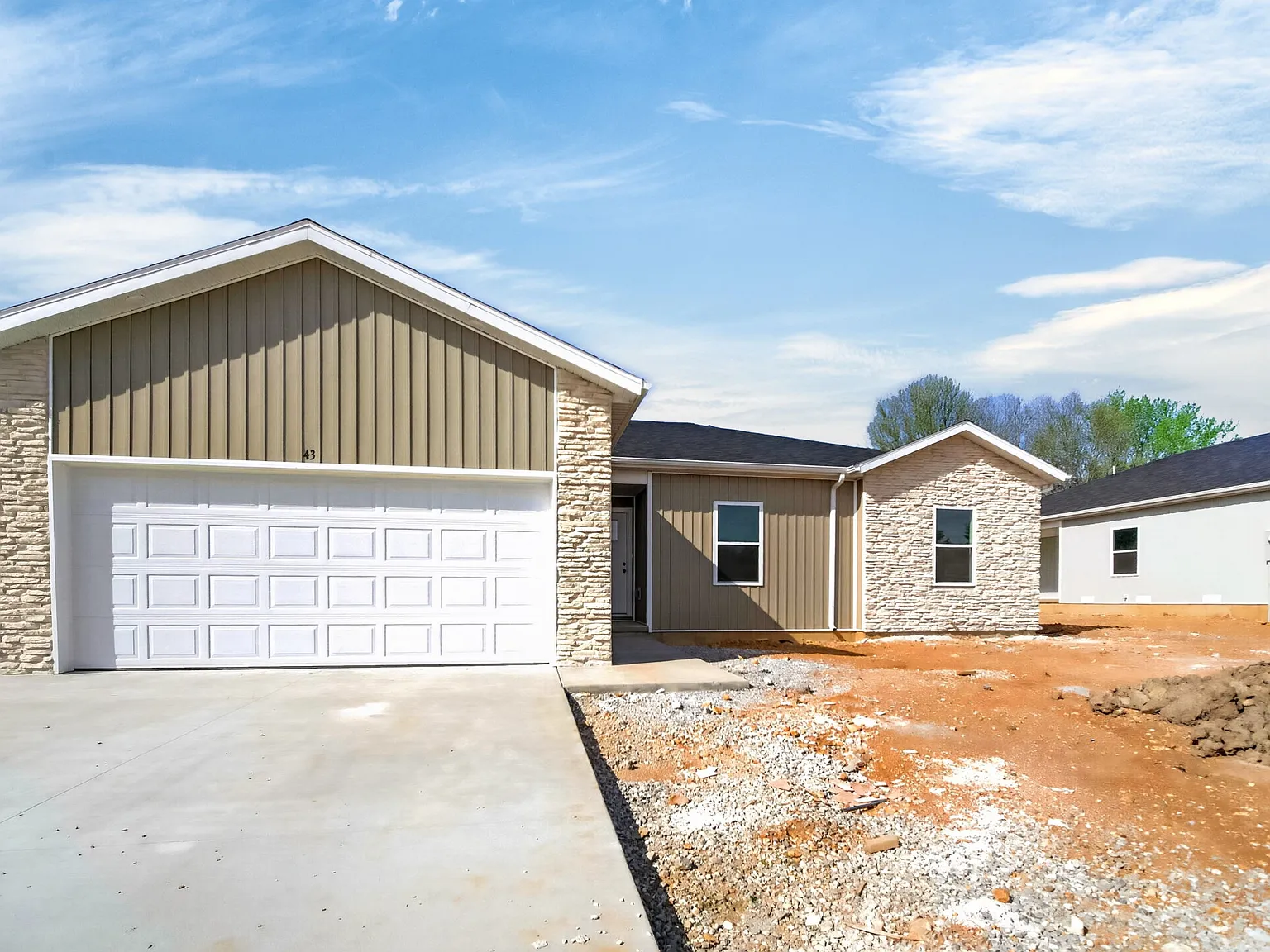 4 bed, 1559 sqft, $1,750 — Photo 4
