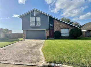 2526 Thunderbird Dr, Orange, TX 77630