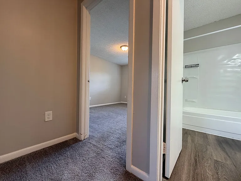 670 Hobbs Dr — Photo 20