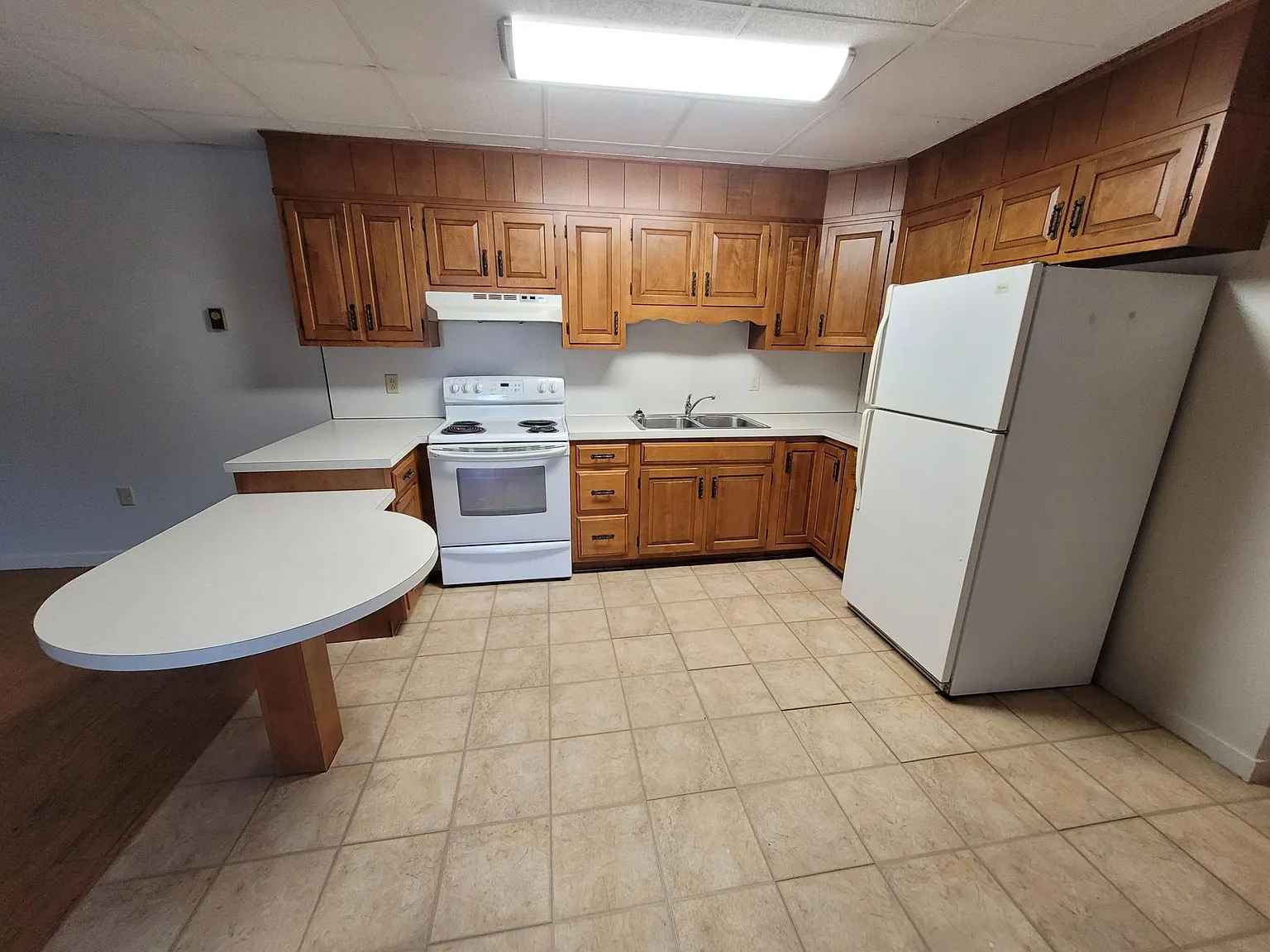 2 bed, 1100 sqft, $1,300 — Photo 4