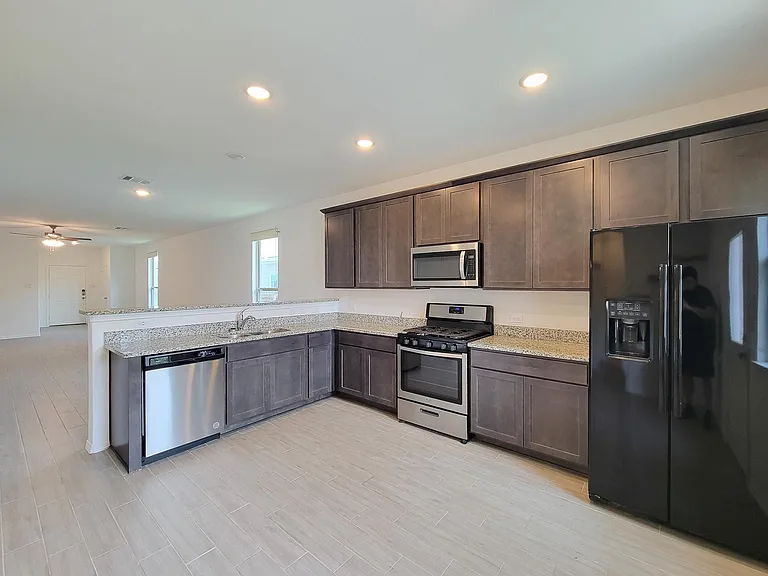 25392 Northpark Lake Dr — Photo 16