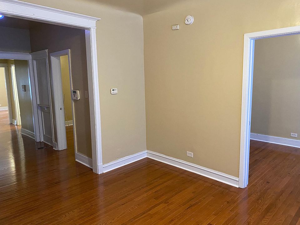 2nd image of 6842 S Perry Ave APT 1