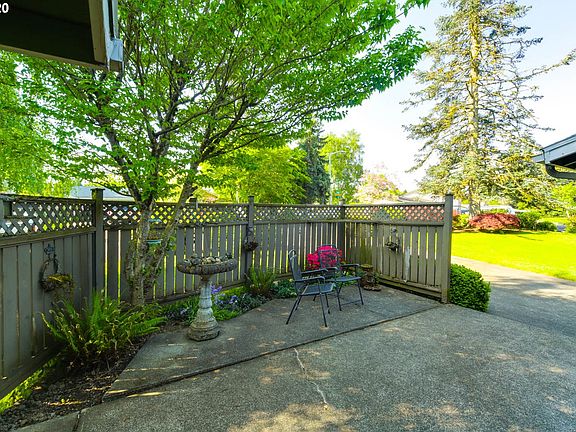 4th image of 7609 SE Tiara Dr