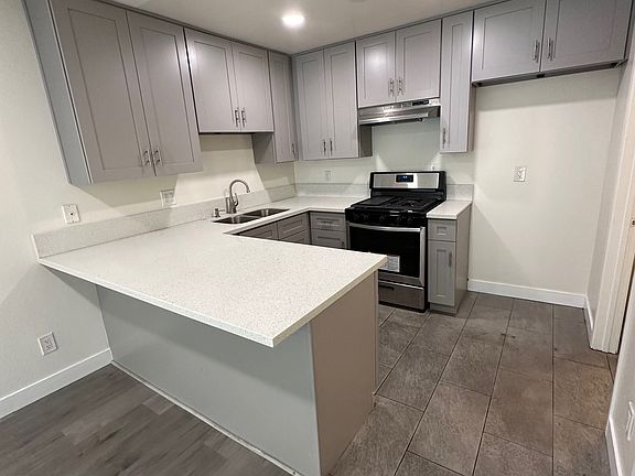 3rd image of 11041 McVine Ave #22