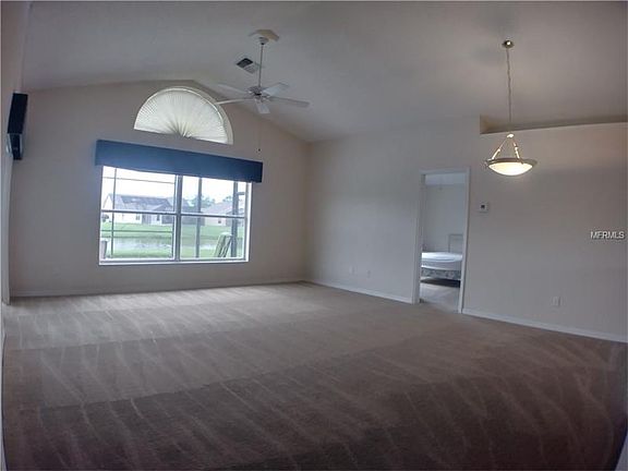 2nd image of 106 Country Creek Ln