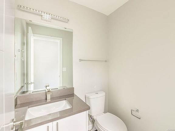 4th image of 4771 100th St NE #105