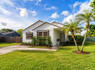 1240 Grandview Cir, Royal Palm Beach, FL 33411