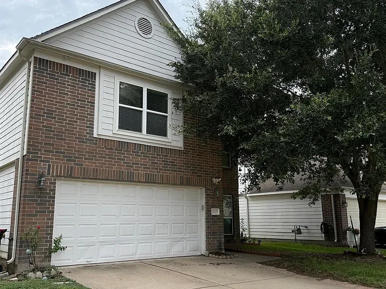 3207 Zephyr Glen Way — Photo 1