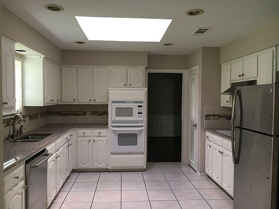 4th image of 4505 Jenning Dr