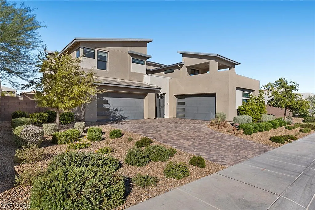 5 bed, 4.5 bath, 3685 sqft, $7,995 — Photo 3