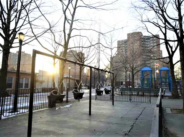 63-14 Queens Boulevard image 17 of 23