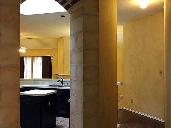 4th image of 3200 Verbena Dr