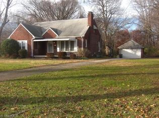 1647 W Clemmonsville Rd, Winston Salem, NC 27127
