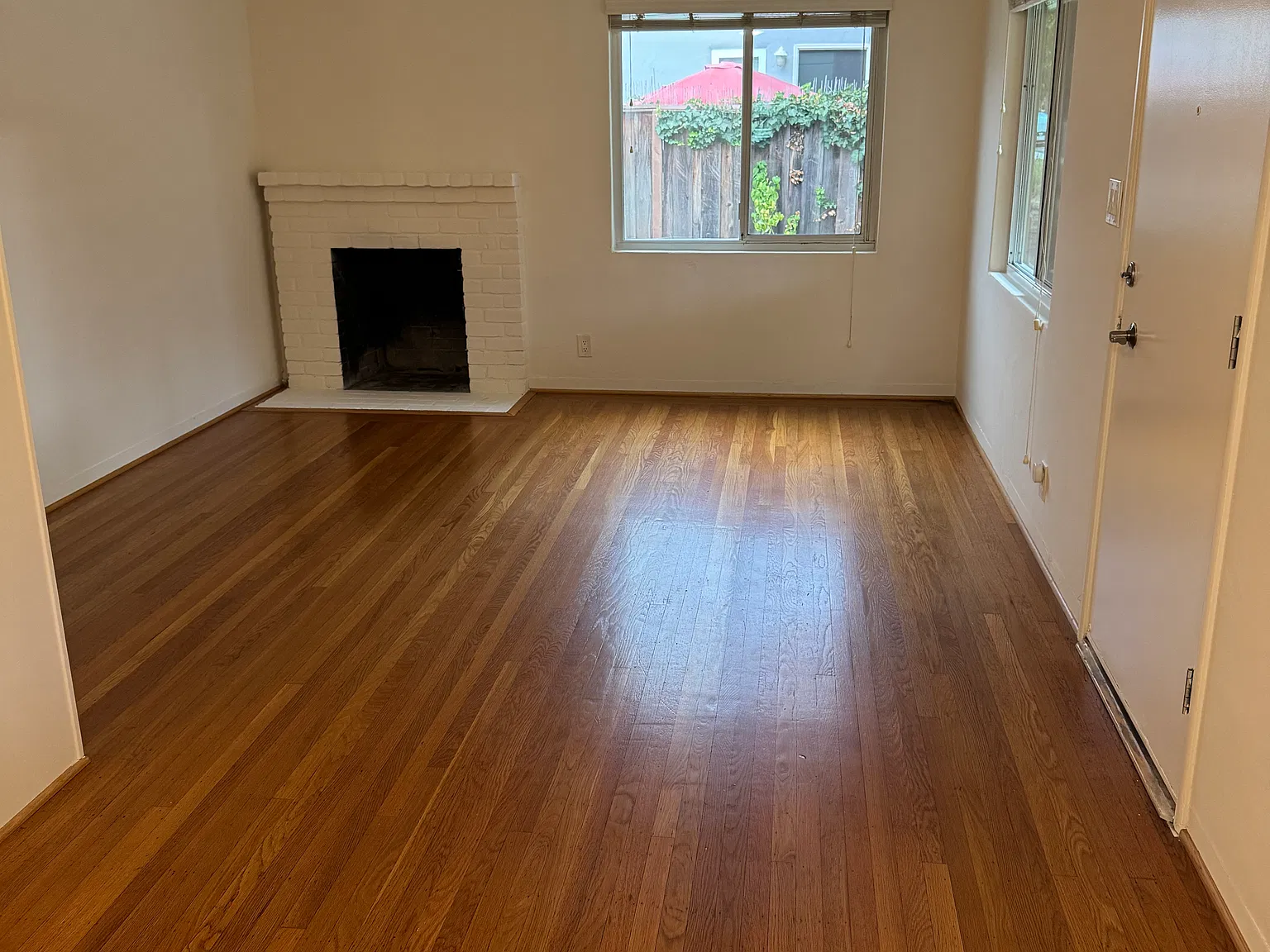 2 bed, 1025 sqft, $3,999 — Photo 2