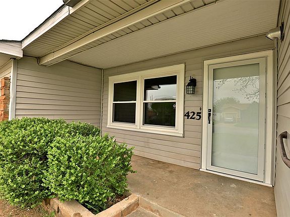 3rd image of 425 Fannin St