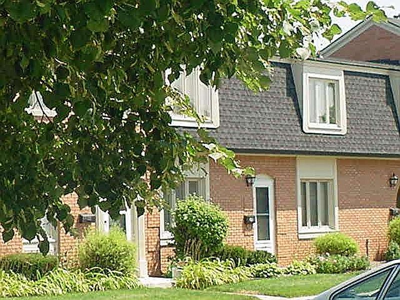 1st image of 8527 Canterbury Sq E