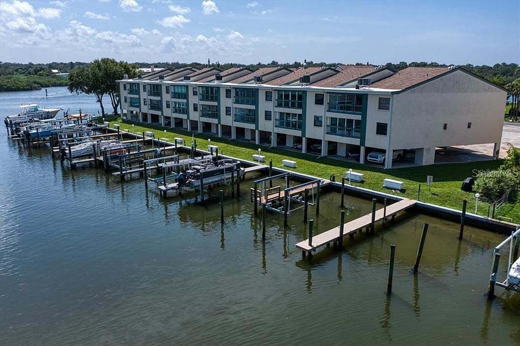 326 Windrush Blvd #102, Indian Rocks Beach, FL 33785 | Zillow