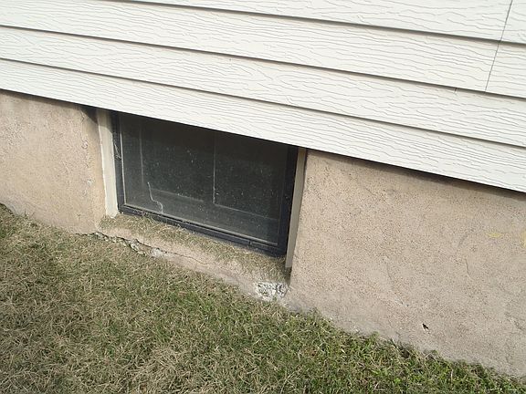5th image of 4729 Allemania St