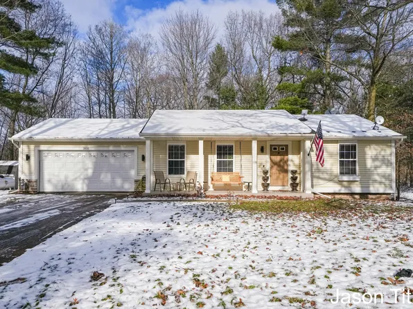 3476 Autumn Wood Dr, Hamilton, MI 49419