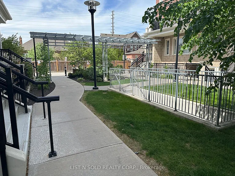 26 Bruce St #A15 — Photo 6
