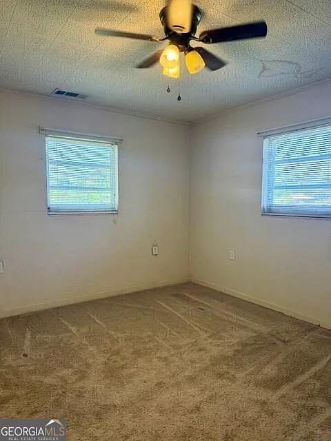 3 bed, 1.0 bath, 1120 sqft, $1,600 — Photo 4