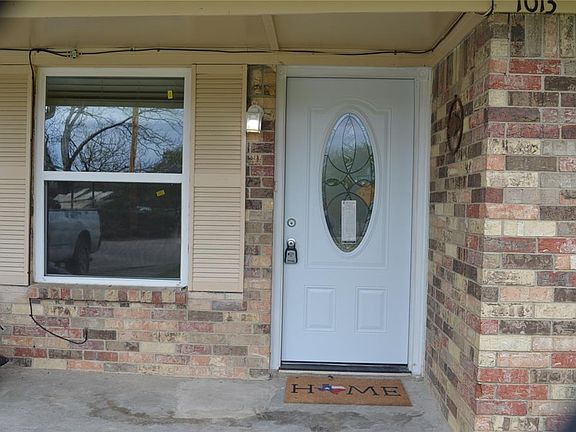 3rd image of 1013 McKinney Ave