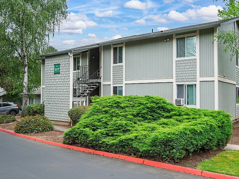 Westwood Green Apartments — Photo 10