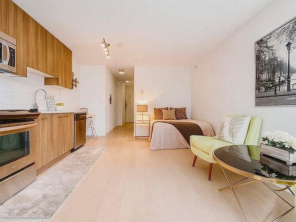 3rd image of 13325 102a Ave #209