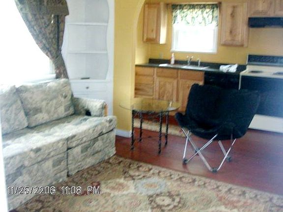 3rd image of 1070 Ada Ave