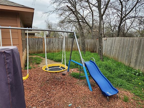 2nd image of 2920 Pacifico Way