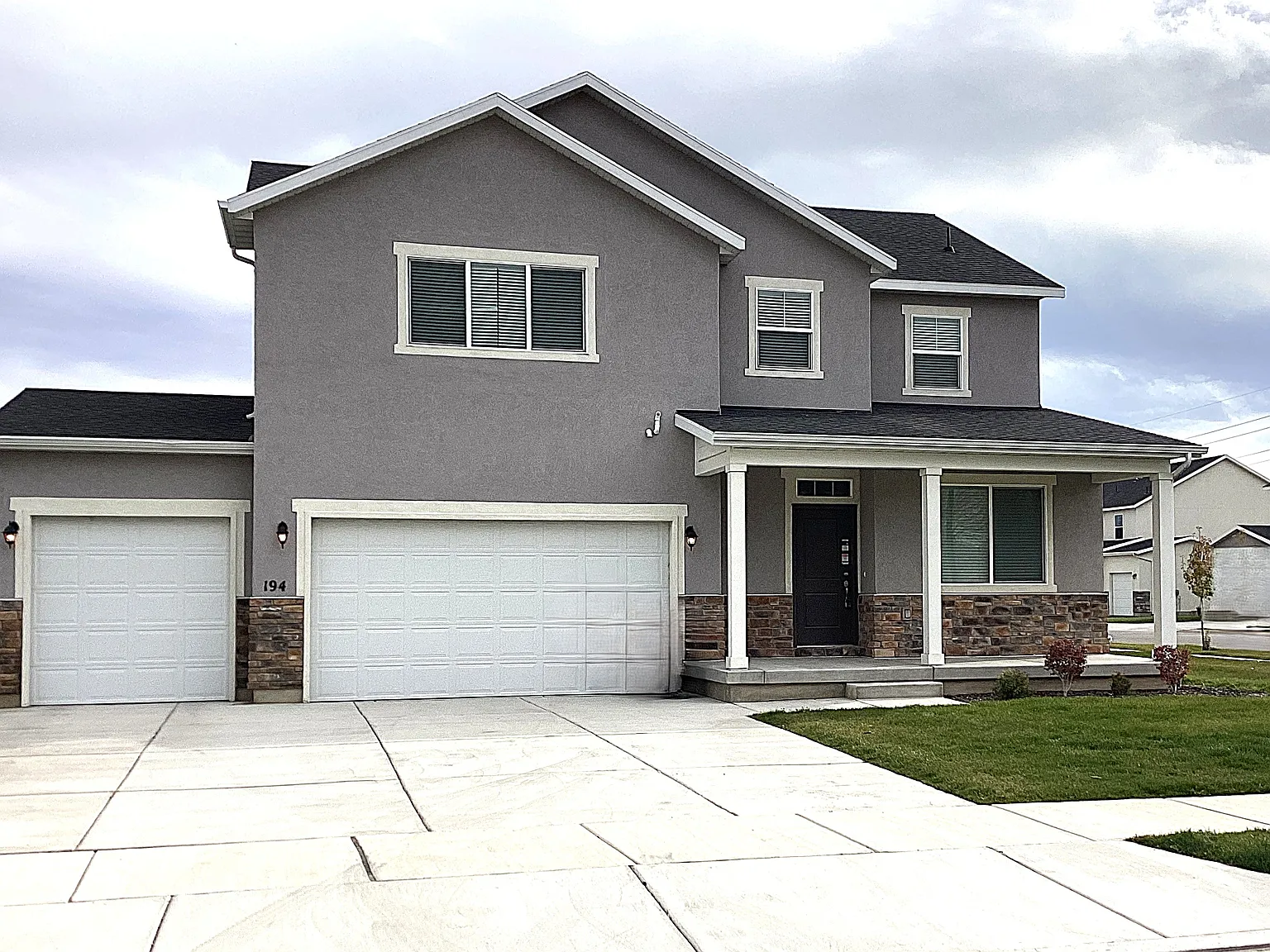 4 bed, 2.5 bath, 2453 sqft, $2,895 — Photo 1