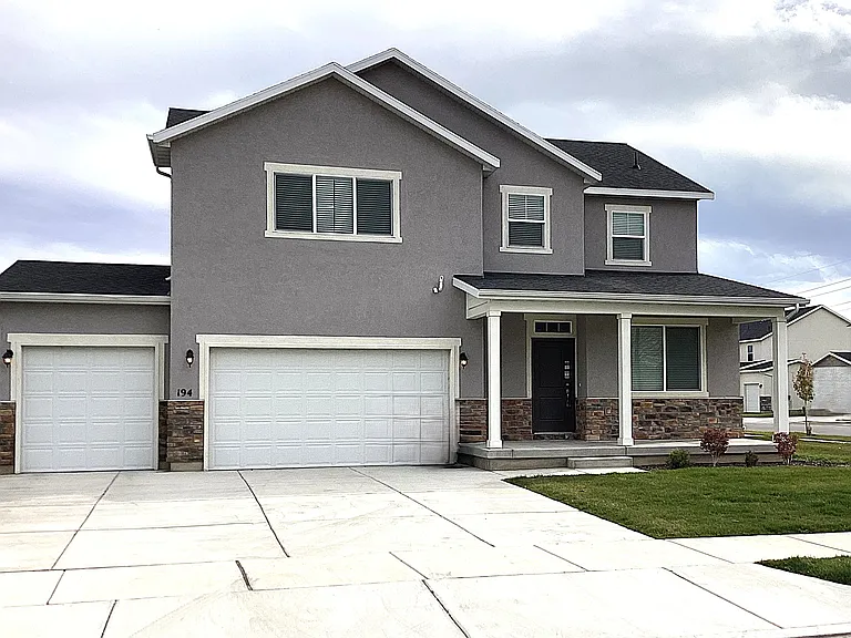 194 N Dry Creek Rd — Photo 1