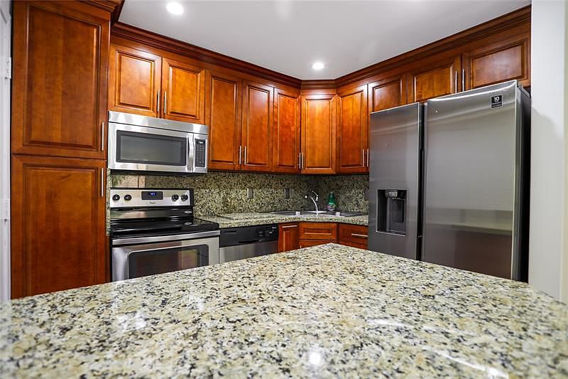 1st image of 4060 N Hills Dr APT 1