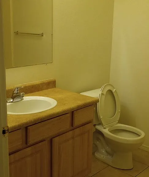 Vessey Park Apartments — Photo 43