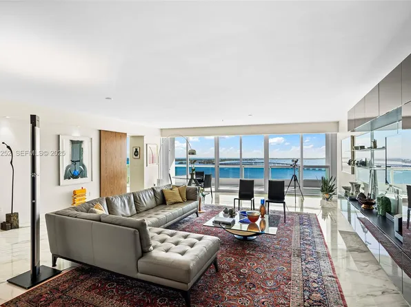 1643 Brickell Ave APT 2304, Miami, FL 33129