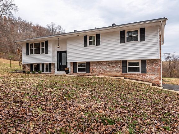 3rd image of 108 Lemay Dr