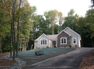 99 Hilltop Rd #L-2, Waverly Township, PA 18414