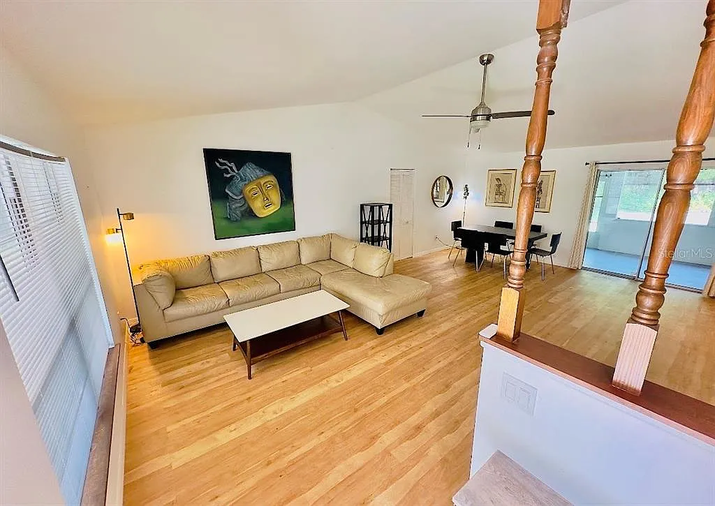 2 bed, 2.0 bath, 1329 sqft, $2,300 — Photo 3
