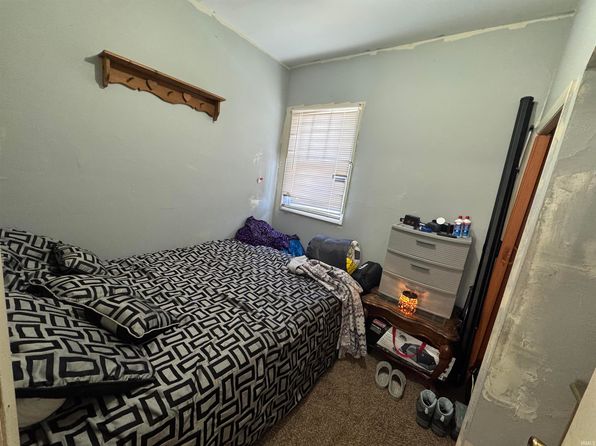 fort-wayne-indiana-73127869 picture