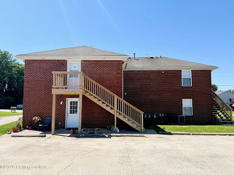 446 Joy Ave #2 — Photo 9