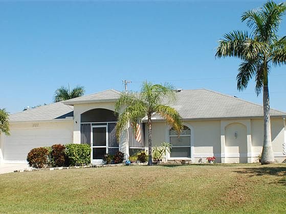 1st image of 3725 SW 20th Pl