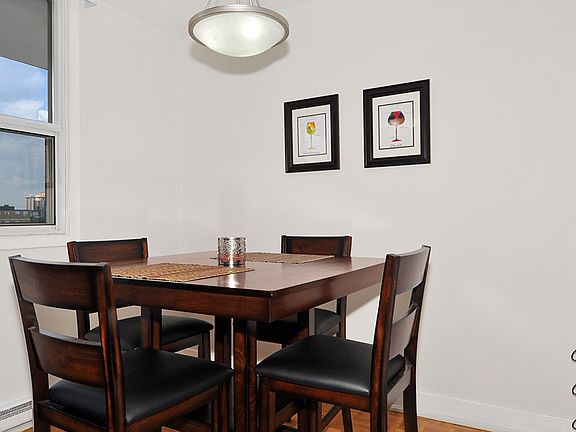 5th image of 445 Eglinton Ave E #1562681