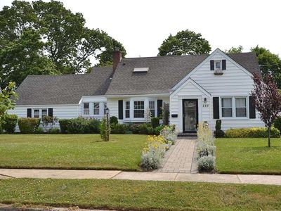 283 Maple Avenue, Patchogue, NY, 11772