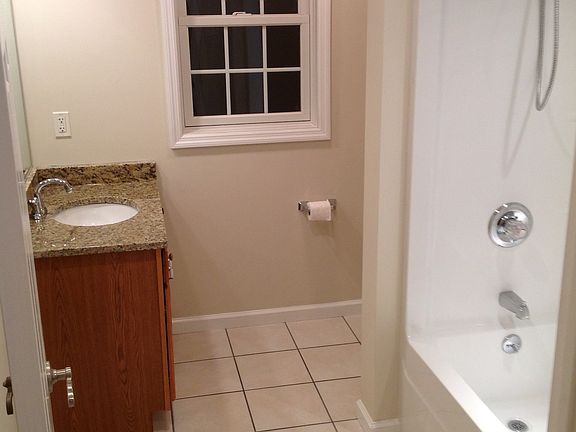 2nd floor common bath
